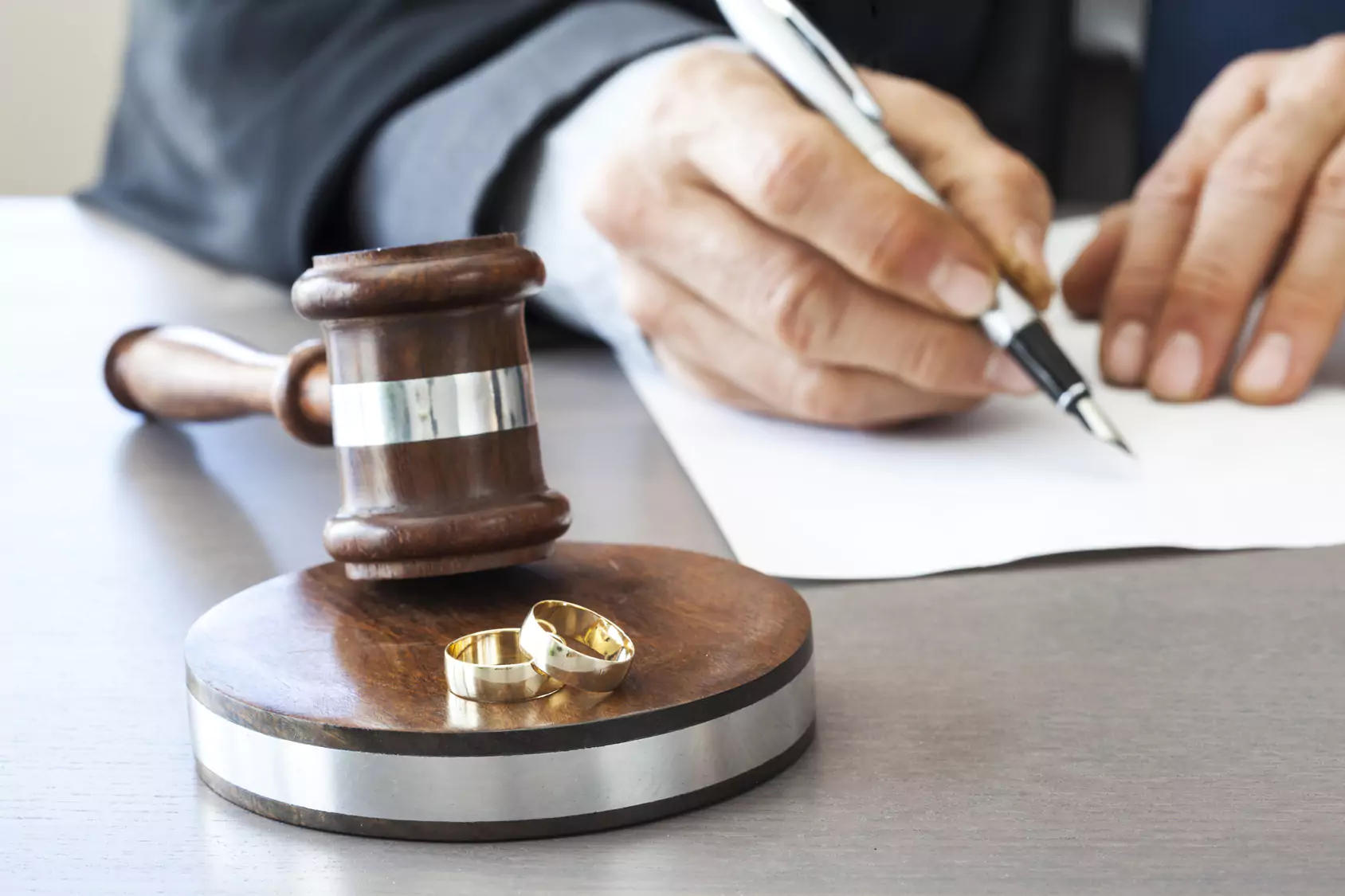 Gulf Breeze Family Lawyer tampa divorce attorney